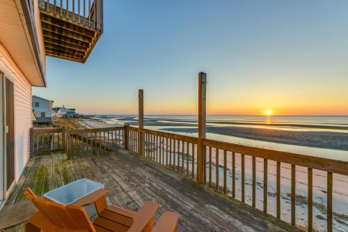 Green Creek House | Private Beach Access! Bayfront Cape May Cottage
