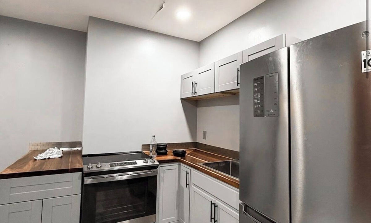 Newtonville Apartment | Quaint 2-bedroom apartment in charming city of Troy