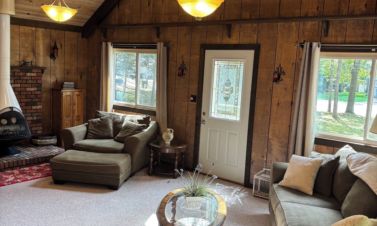 Houghton Lake Cabin | Rustic Retreat- This cabin in the woods is the perfect getaway!