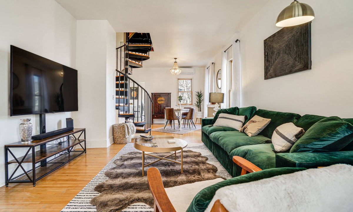 Summit - University House | Saint Paul Vacation Rental Near Shopping & Dining!