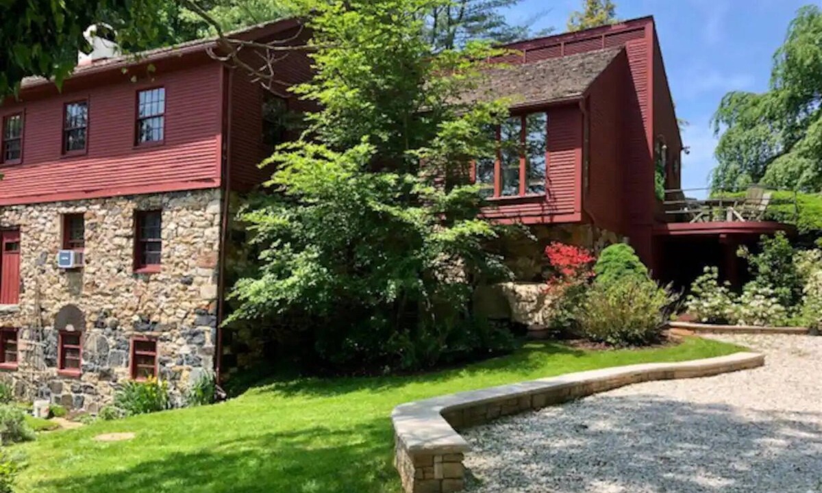 Kennett Square House | Sanctuary in a 300+ year old restored mill in the countryside. Dog Friendly!