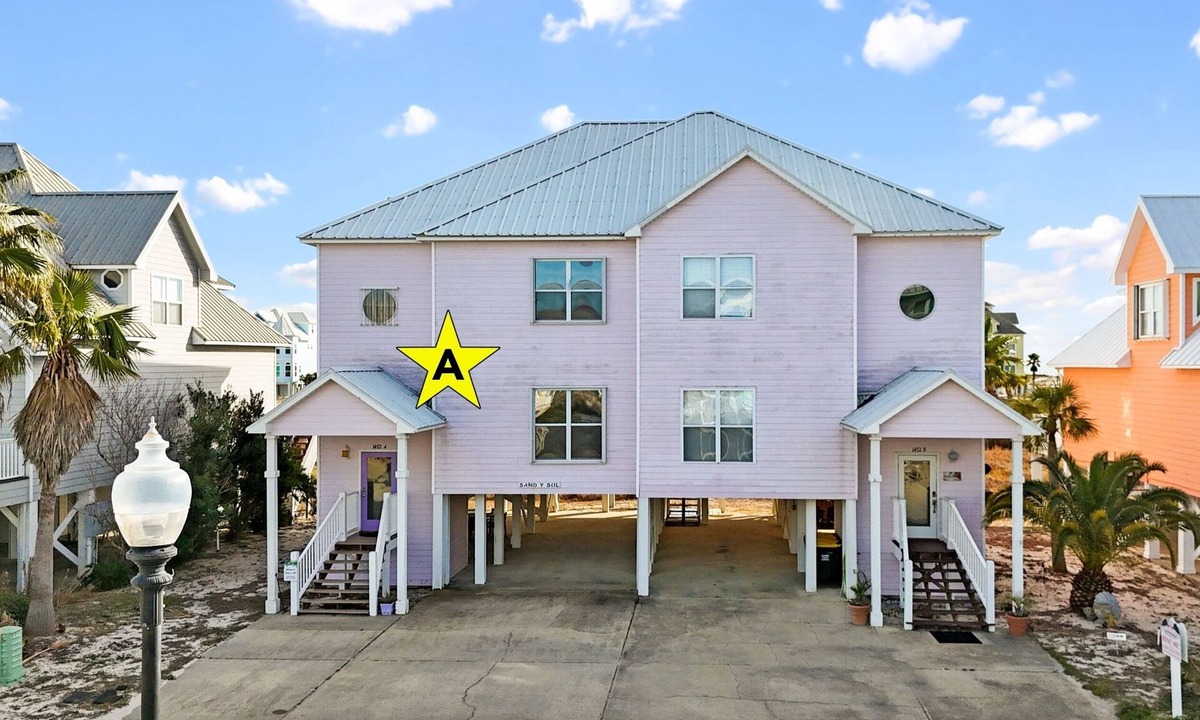 Fort Morgan House | Sand-Y-Sol | 4BR/4BA Gulf-View Home | Sleeps 10 | Deck + Dog-Friendly