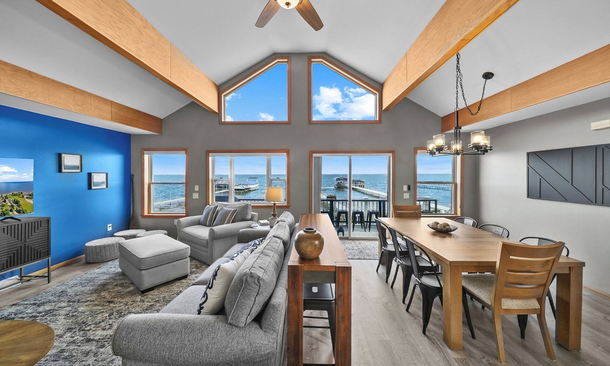 Houghton Lake Cottage | Sauna, Game Room, and Houghton Lake Beach Front