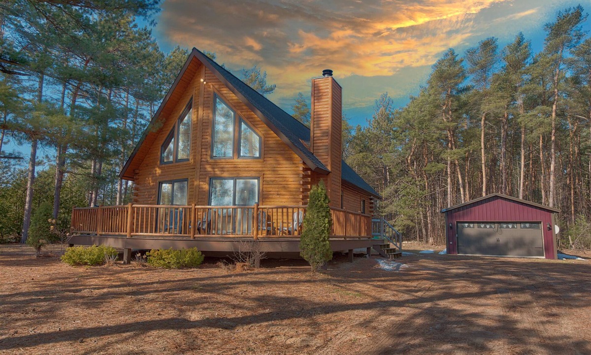 Mancelona Cabin | Secluded Cabin Retreat – Your Escape to Nature!