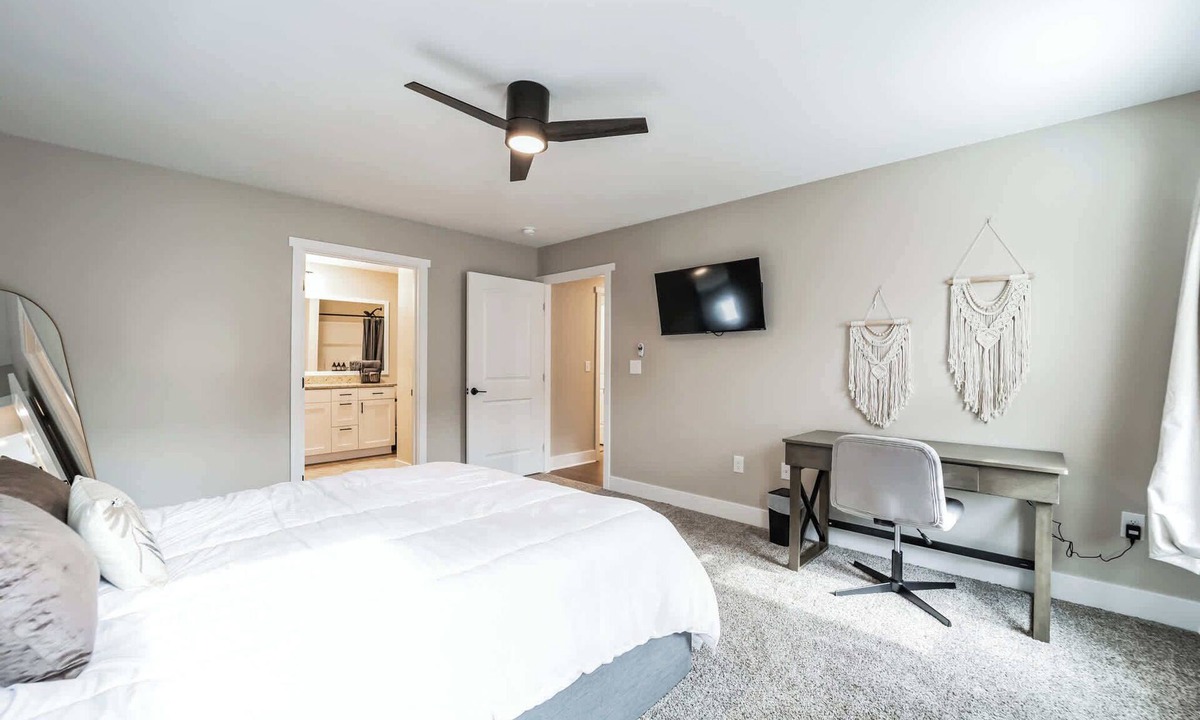 Williamsburg Condo | Serene 2-Bedroom Condo in Traverse City