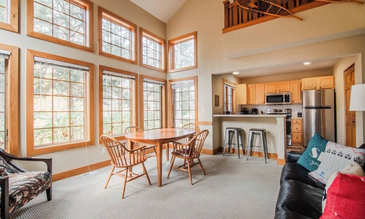 Boyne Falls Condo | SLOPESIDE SKI IN/OUT ON PRIME BOYNELAND SLOPE BOYNE MOUNTAIN