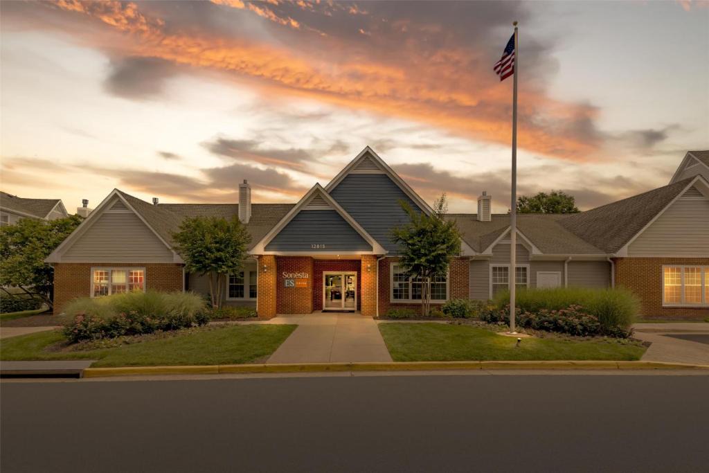 Fairfax Hotel | Sonesta ES Suites Fairfax Fair Lakes