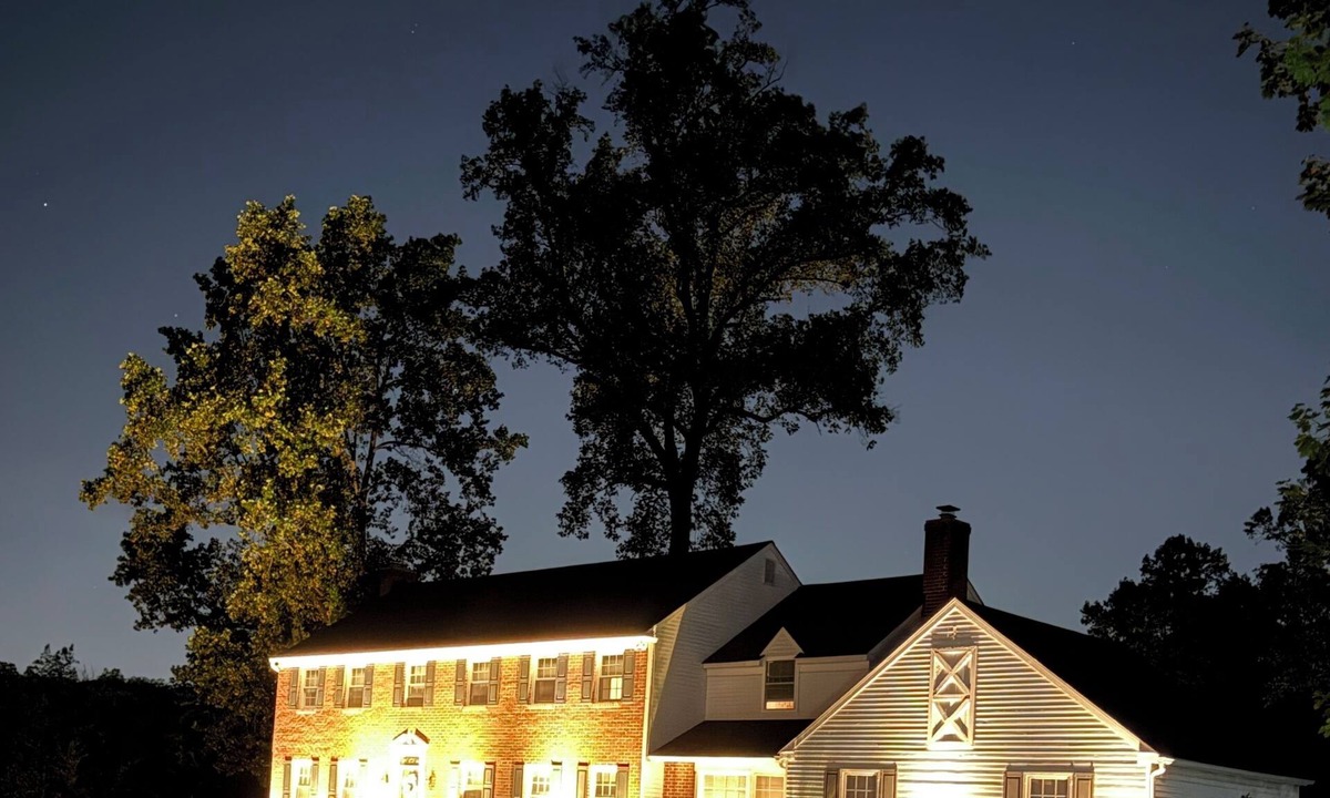 Saint Davids House | Spacious 5-bedroom house, with pool and hot tub, 2 miles from Aronimink