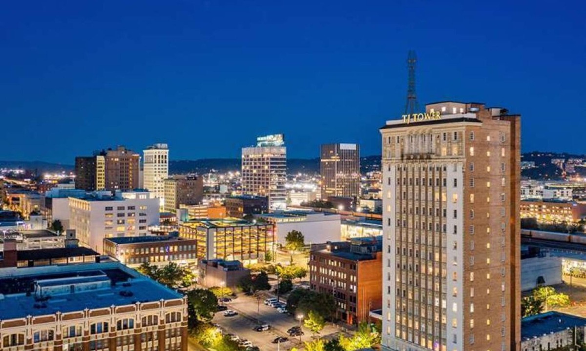 Civil Rights Historic District Condo | Spacious Downtown Condo With High Rise View