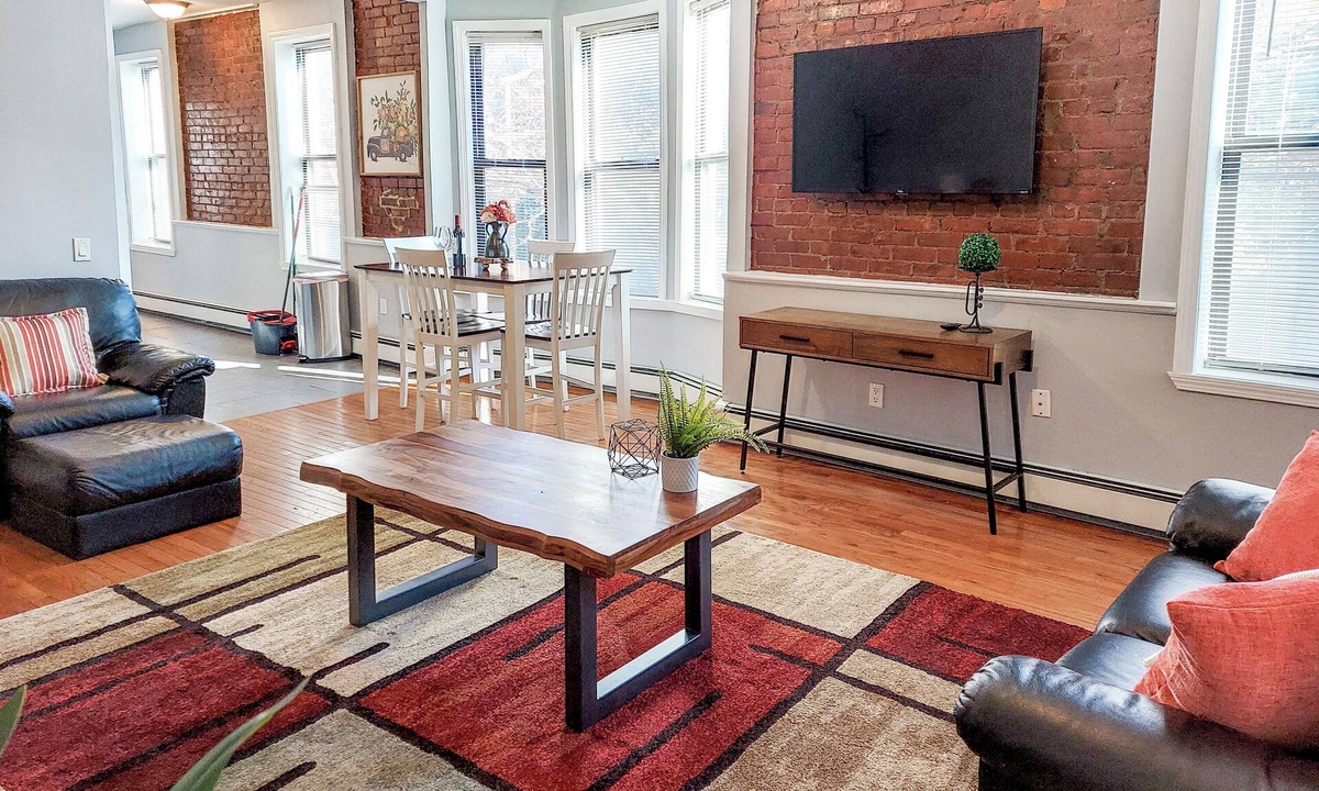 Mill River Apartment | Spacious Getaway ✔ Wooster Sq.✔ Seasonal discount✔
