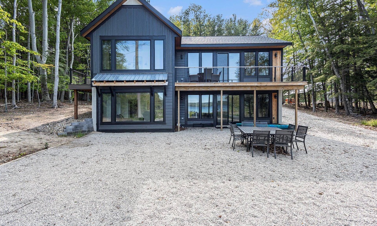 Kewadin House | 🛶 Sunrise Sands Retreat | Torch Lakefront Home w/Beach & Dock | Game Room ➠ 2364