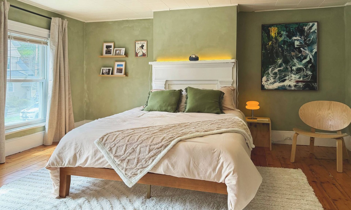 Connelly House | The Quaint House: Modern Heritage in Roundout Kingston Waterfront