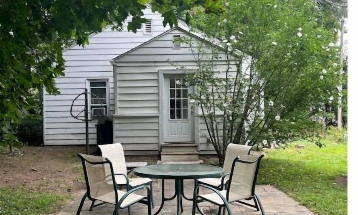 Northampton House | Tranquil house in Northampton near Smith College