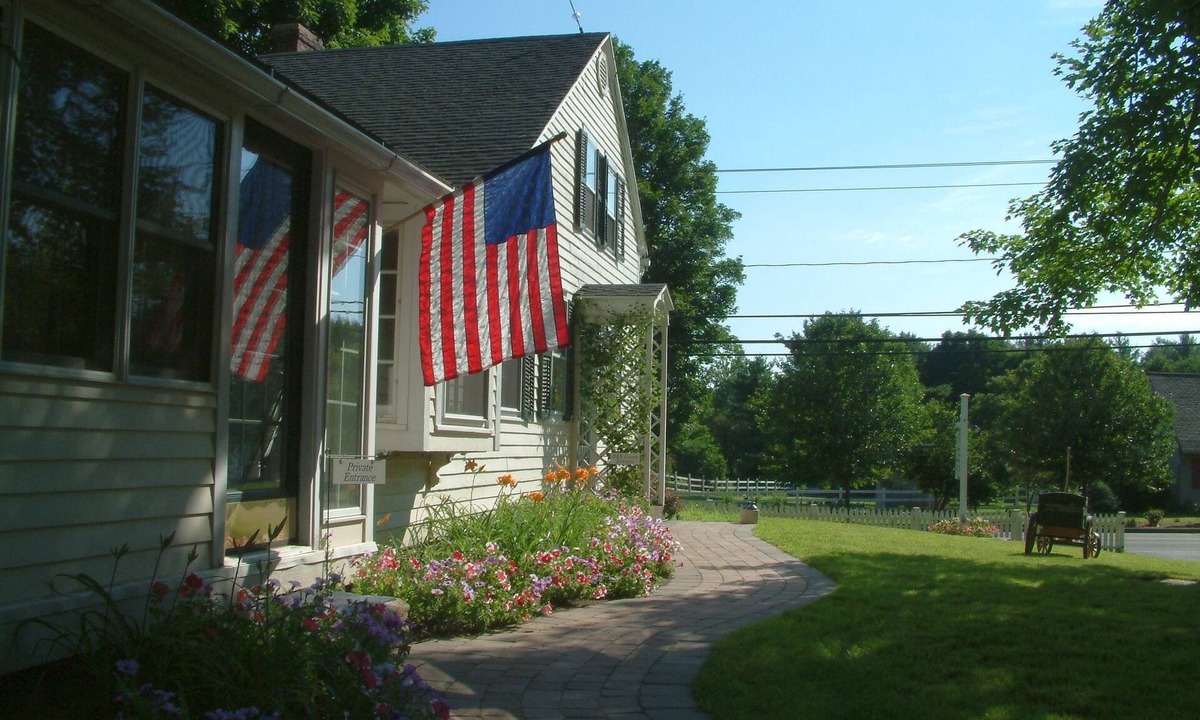 Granby Bed & Breakfast | Truman Gillet House Bed & Breakfast