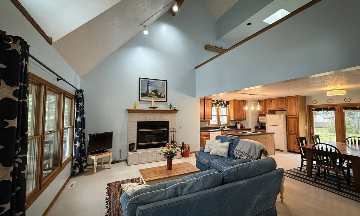 Au Gres House | Welcome to Sunrise House, a beautiful vacation home with Lake Huron access!