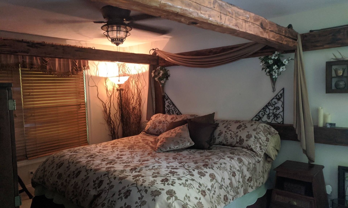 Mentor House | Wellington Arbor Extended Stay