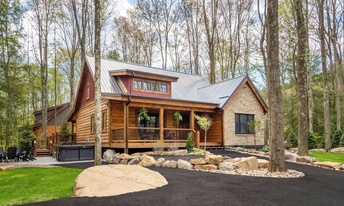 Oakland House | Willowcrest: Brand NEW, Lake Access w. Dock Slip, Dog Friendly, Hot Tub