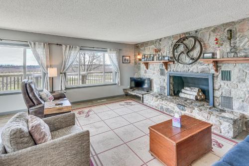 Central Lake Apartment | Working Farm w/On-Site Winery! Central Lake Hub