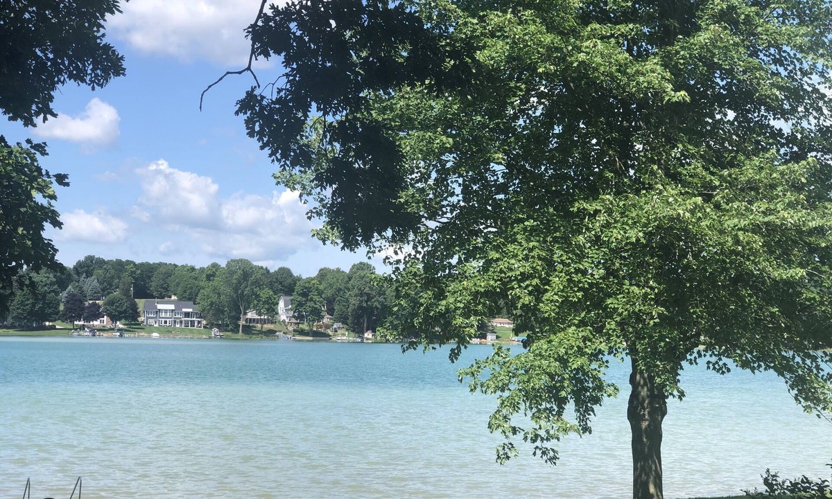 Bradley House | Year round lake front cottage!