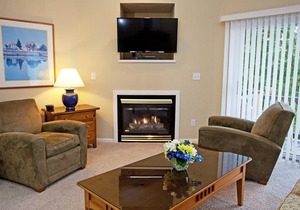 Beautiful 3 bedroom unit at resort, sleeps 8