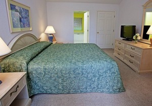 Beautiful 3 bedroom unit at resort, sleeps 8