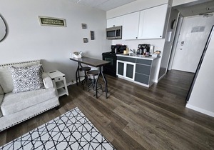 Cedar Lodge condo with mountain & lake Winnipesauke views!