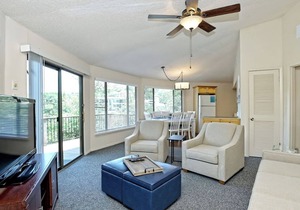 Red Bud #4 - Lake Villa with Hot Tub Access