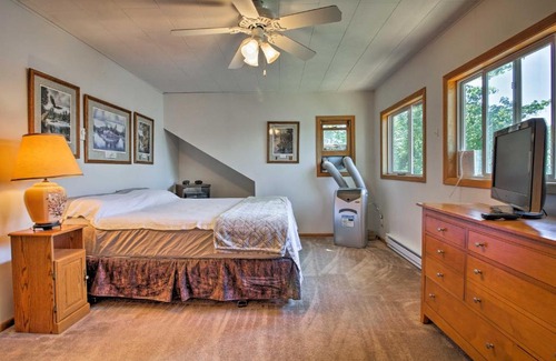 Brandon House | Lakefront Brandon Home with Fire Pit, Deck and Dock!