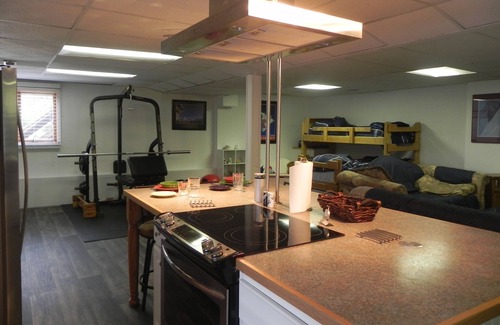 Mica Apartment | Large 1 bedroom Apt, bunk bed, trundle, with Amazing Kitchen