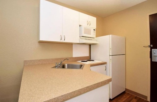 Fishkill Apartment | 1 King Bed | Non-Smoking, Kitchen, Shower