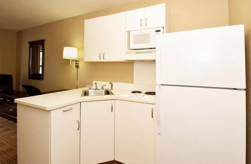Fishkill Apartment | 1 King Bed | Non-Smoking, Kitchen, Shower