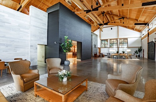 Rothschild House | 1 King Fireplace Suite With Access to Pool, Hot Tub, and Gym
