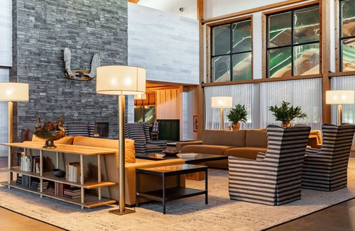 Rothschild House | 1 King Fireplace Suite With Access to Pool, Hot Tub, and Gym