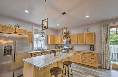 Ludington Apartment | < 1 Mi to Dtwn Ludington: Bright Lower-Level Unit