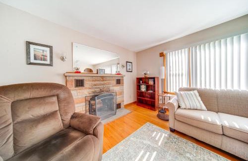 Ashtabula House | < 1 Mi to Lake Erie: Ashtabula Hideaway!