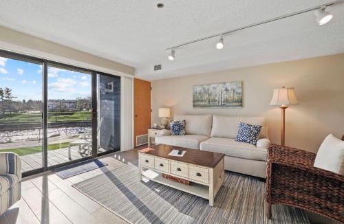 Charlevoix House | 117C Edgewater Inn