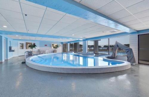 Charlevoix House | 118D Edgewater Inn