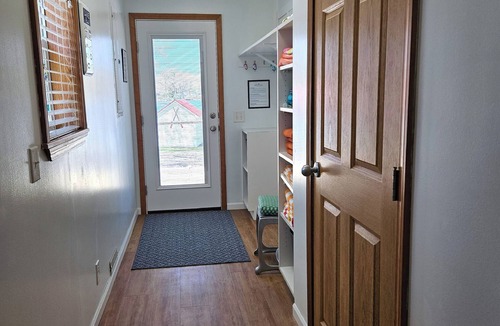 Lake House | 13-person home for families & groups!