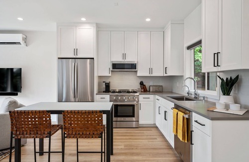 West Linn Apartment | 1BR Apartment w/Hot tub, walk to shops & food!