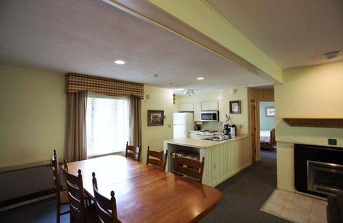 Waterville Valley Condo | 2 bedroom condo sleeping 8 at Inns of WV