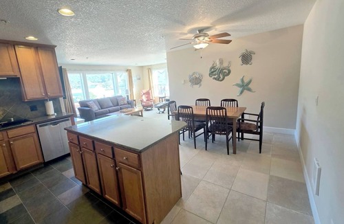 Rockaway Beach Apartment | 2 Bedroom Condo in the Heart of Rockaway Beach