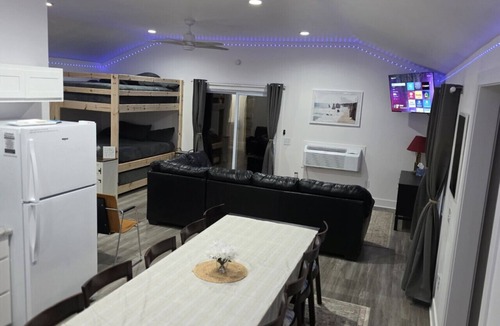 Alto House | 2 Campau Lake Cottages | Spa, Lake Access & Space