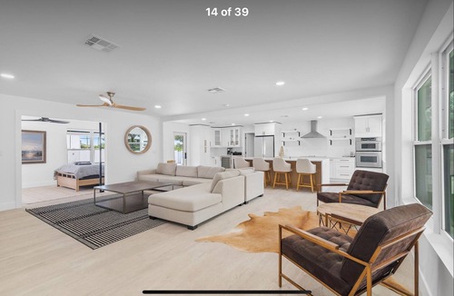 Hobe Sound House | 2 Miles to Beach with large putting green!