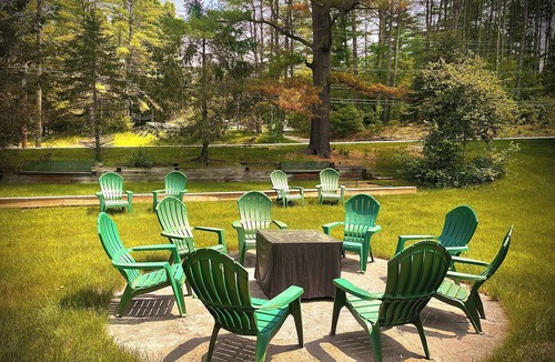 Bridgewater Cottage | 3 Bedroom Cottage with Private Shared Sandy Beach!