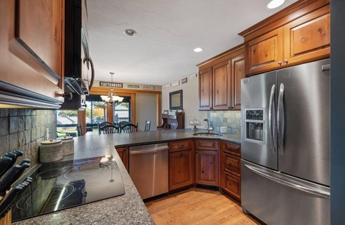 Gilford House | 3 Bedroom lakeview townhouse!