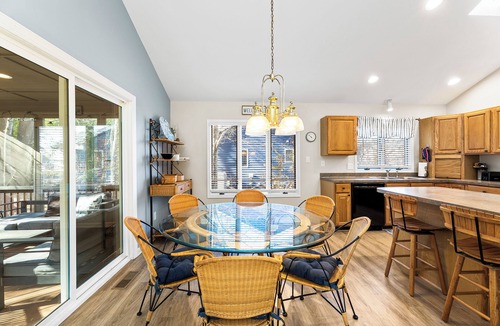 Frankford Cottage | 3 Mi to Bethany Beach! Dog-friendly Family Getaway