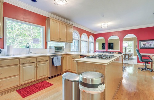 Roswell House | 3 Mi to Roswell Riverwalk: Spacious Getaway!