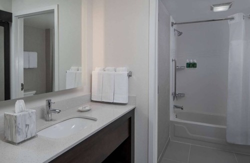 Fairfax Hotel | 3 Spacious Units Perfect for Groups! Free Breakfast, Pets are Welcome!