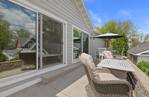 Williams Bay House | 3rd House from the Lake! Ideal Location! Walk to Beach, Pier 290 Gage Marine