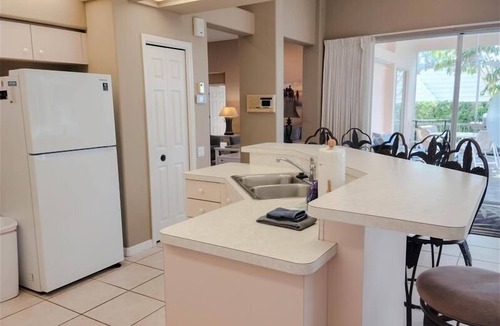 Saint Armands Key House | 4/3, Private Pool, Walk to St. Armands and Beach